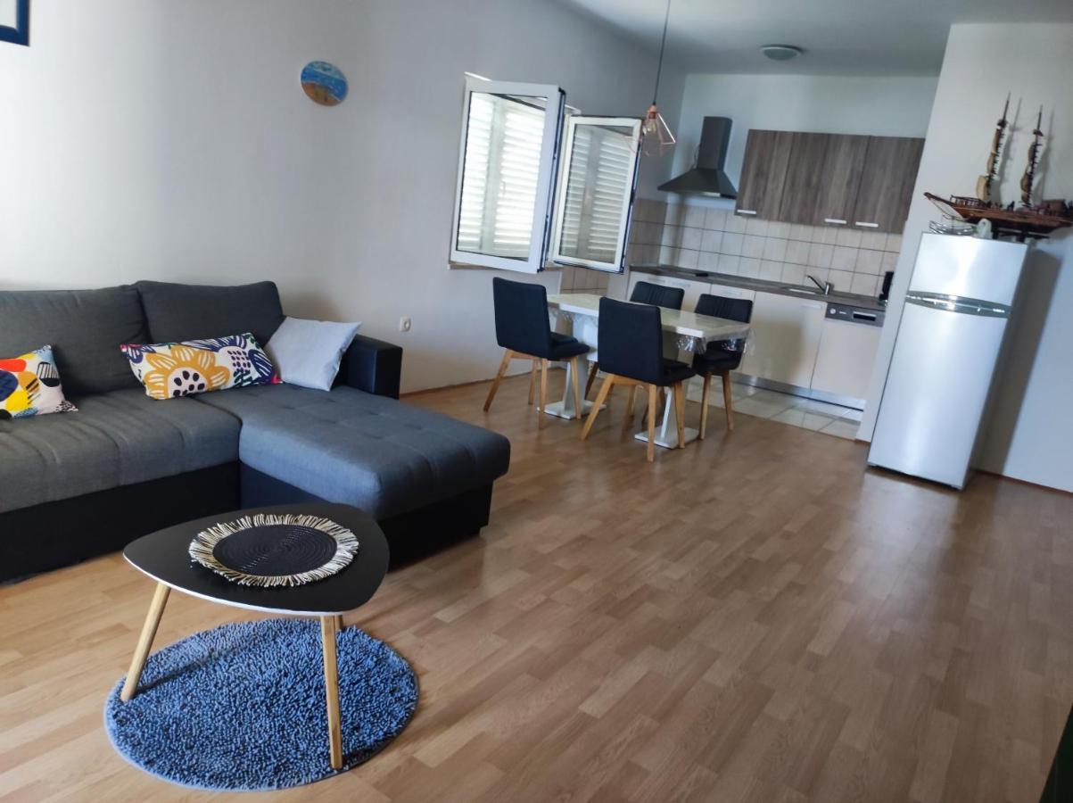 Apartments Kampor Damira ราบ ภายนอก รูปภาพ